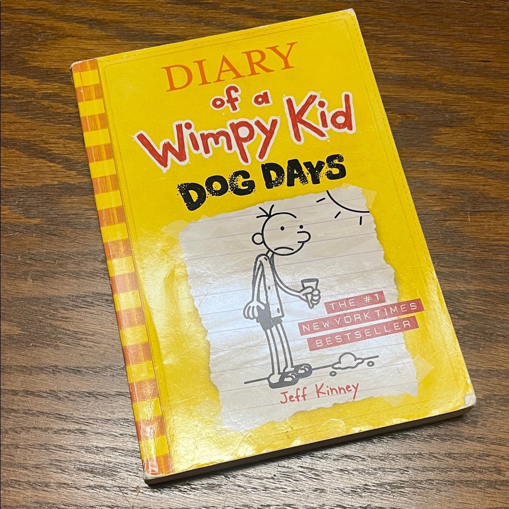 Diary of a Wimpy Kid: Dog Days Book - Soft Cover